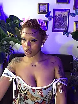 haiiley more online show from November 1, 2025, 4:58 am