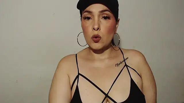 Snapshot of Miss_Agatha chatting on October 12, 2025, 9:58 pm Miss Agatha online show from October 12, 2025, 9:58 pm