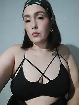 Miss Agatha online show from March 15, 2026, 1:39 pm