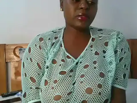 Snapshot of t-QueenSlyy chatting on December 21, 2024, 7:16 pm t-QueenSlyy online show from December 21, 2024, 7:16 pm