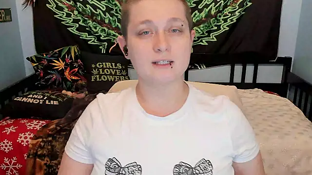 Chloenightmare online show from September 26, 2025, 10:41 am