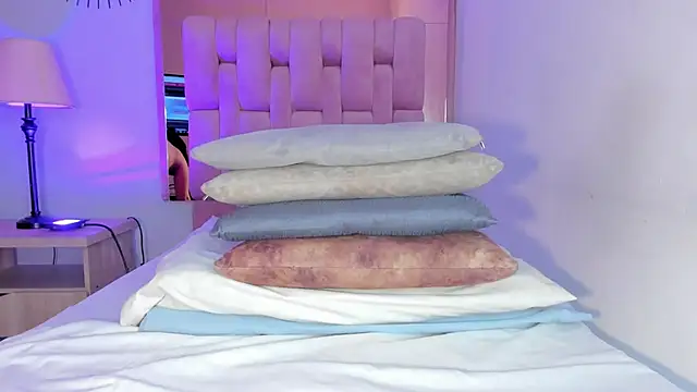 Voluptupus-girl online show from March 10, 2025, 5:29 pm