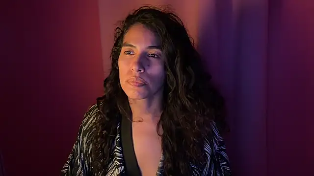 Snapshot of erotic_artist chatting on January 15, 2025, 5:19 am erotic artist online show from January 15, 2025, 5:19 am