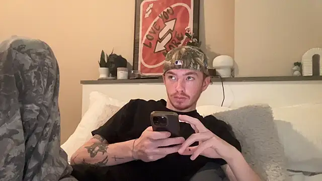 younghungginger online show from February 4, 2025, 6:49 pm