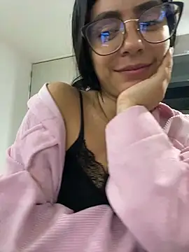 GiiirlPower online show from September 12, 2025, 5:07 am