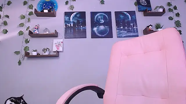 macey elliot  online show from January 28, 2025, 12:32 pm