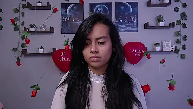 macey elliot  online show from February 18, 2025, 12:28 pm