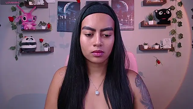 macey elliot  online show from March 10, 2025, 10:55 pm