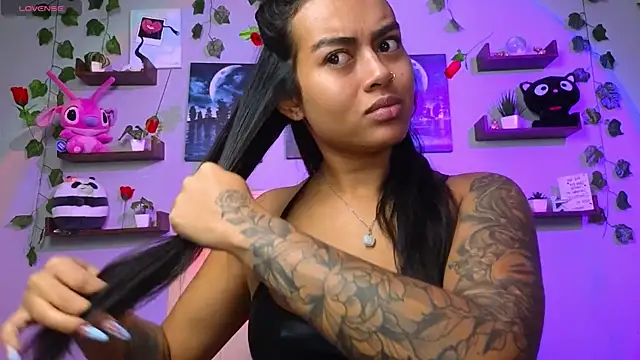 macey elliot  online show from March 13, 2025, 1:18 pm