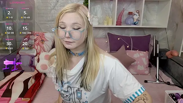 MeowkaKitty online show from October 15, 2025, 1:39 am