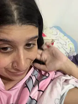 lylyacachonda online show from July 9, 2026, 6:12 pm