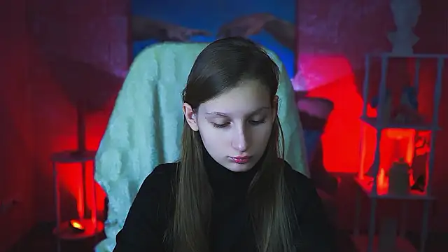 Snapshot of EllaHorton chatting on December 3, 2024, 6:37 am EllaHorton online show from December 3, 2024, 6:37 am