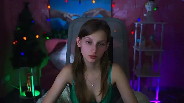 Snapshot of EllaHorton chatting on January 7, 2025, 2:41 pm EllaHorton online show from January 7, 2025, 2:41 pm