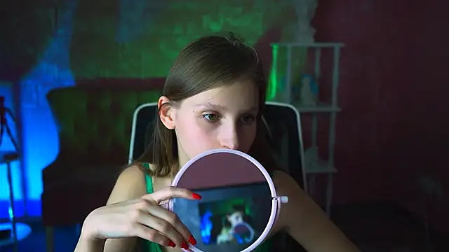 Snapshot of EllaHorton chatting on March 1, 2025, 12:45 pm EllaHorton online show from March 1, 2025, 12:45 pm