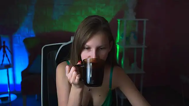 Snapshot of EllaHorton chatting on March 2, 2025, 6:16 am EllaHorton online show from March 2, 2025, 6:16 am