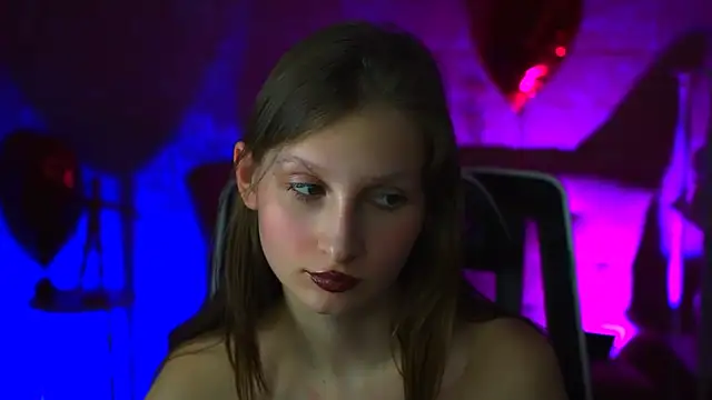 Snapshot of EllaHorton chatting on March 7, 2025, 7:27 pm EllaHorton online show from March 7, 2025, 7:27 pm