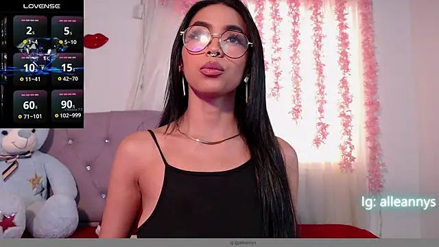 Alleanys Cristal online show from March 3, 2025, 5:29 pm