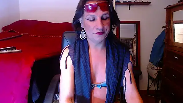 LorenJade online show from July 28, 2026, 7:59 am
