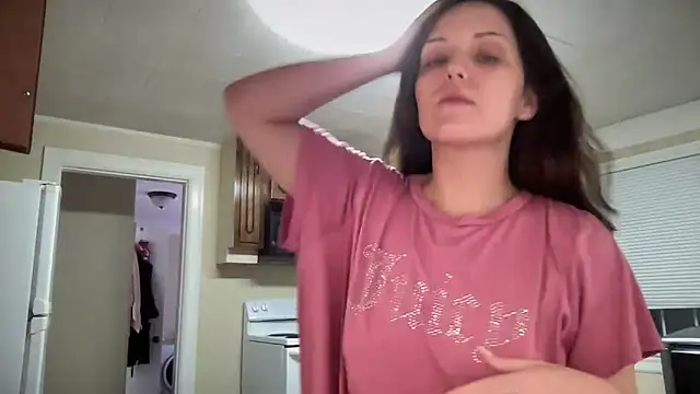 Snapshot of sexylilly69 chatting on September 24, 2025, 4:05 am sexylilly69 online show from September 24, 2025, 4:05 am