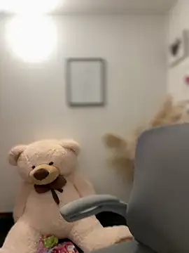 Snapshot of Zarah_Blare chatting on September 16, 2025, 12:00 am Zarah Blare online show from September 16, 2025, 12:00 am