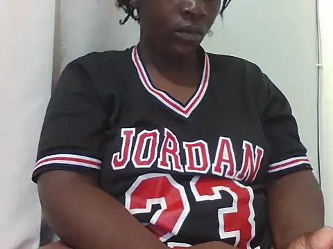 SEXY TYLA online show from November 4, 2025, 4:55 am