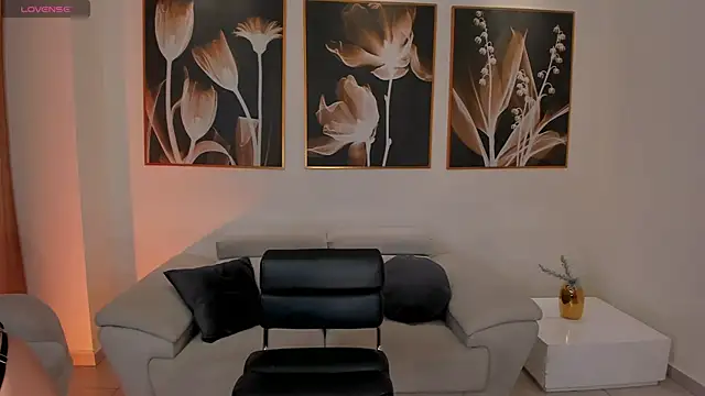 GigiLee  online show from December 31, 2024, 11:53 am