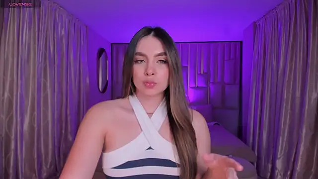 EloisaOlivero online show from November 1, 2025, 6:54 pm