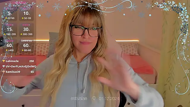 estivalae online show from December 1, 2024, 4:29 pm