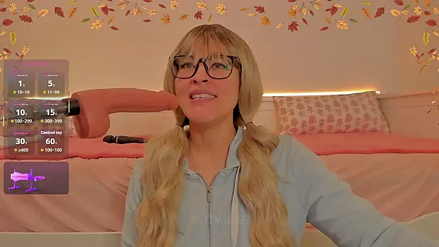 estivalae online show from October 12, 2025, 11:31 am