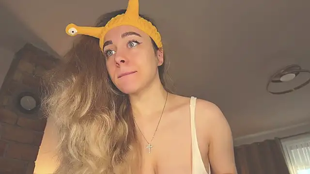 hotexclusive  online show from December 3, 2024, 6:48 am