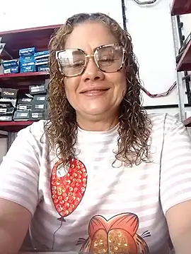 sophiahunt286 online show from February 14, 2026, 1:52 pm