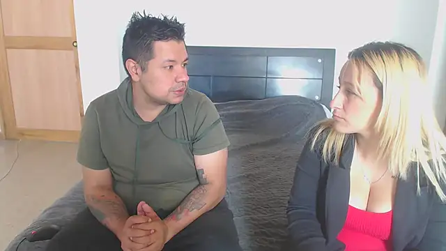 sexy girls1 online show from October 18, 2025, 2:51 pm