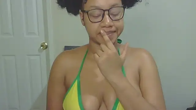 Snapshot of goddessdaisysky chatting on October 22, 2025, 3:34 pm goddessdaisysky online show from October 22, 2025, 3:34 pm