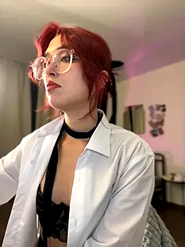 Evangeline Lawrence  online show from October 15, 2025, 5:57 pm