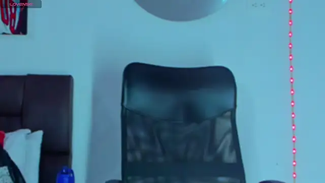 Snapshot of MikeRoss7777 chatting on January 11, 2025, 12:44 am MikeRoss7777 online show from January 11, 2025, 12:44 am