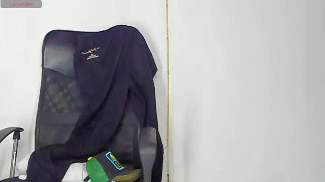 Snapshot of MikeRoss7777 chatting on October 4, 2025, 10:08 pm MikeRoss7777 online show from October 4, 2025, 10:08 pm