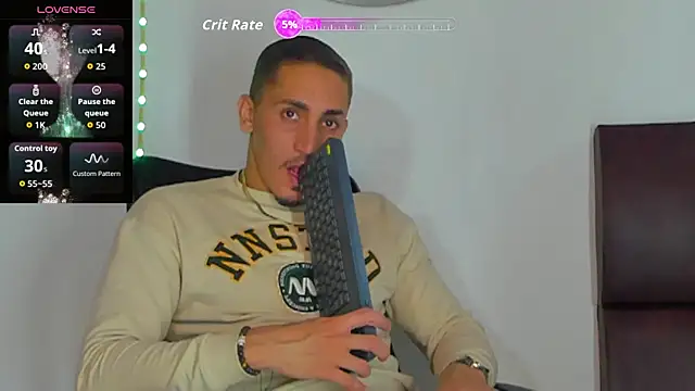 Snapshot of MikeRoss7777 chatting on October 11, 2025, 5:17 am MikeRoss7777 online show from October 11, 2025, 5:17 am