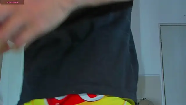 Snapshot of MikeRoss7777 chatting on October 18, 2025, 10:21 pm MikeRoss7777 online show from October 18, 2025, 10:21 pm