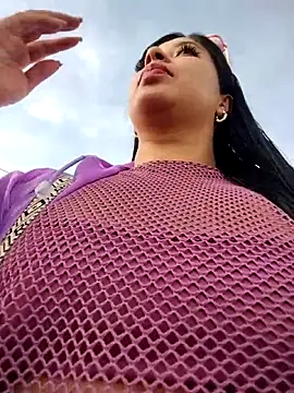 Ariana-pp03 online show from October 2, 2025, 12:45 pm