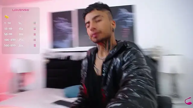 JuanCamiilo 66 online show from December 25, 2024, 2:35 am