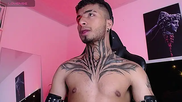 JuanCamiilo 66 online show from February 14, 2025, 3:22 am