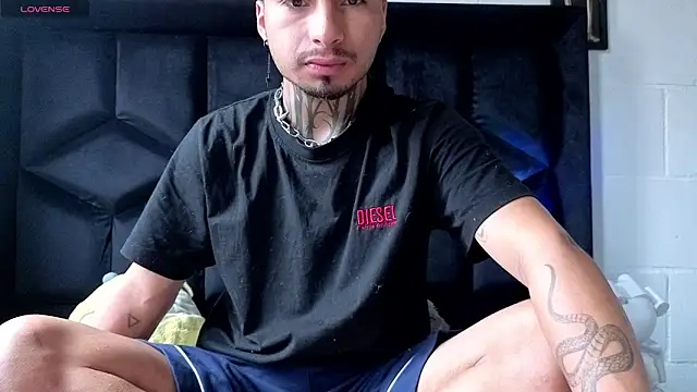 JuanCamiilo 66 online show from April 15, 2026, 3:41 pm