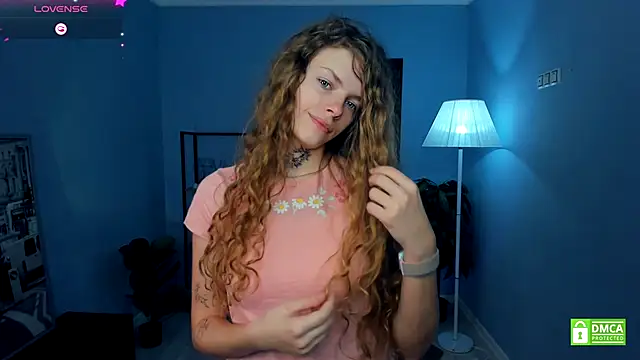 RayaNenlia online show from December 17, 2025, 5:13 am