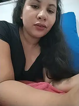 Yara0k online show from February 13, 2026, 11:34 pm