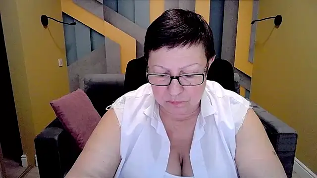 BarbaraTurners online show from February 12, 2025, 9:22 pm