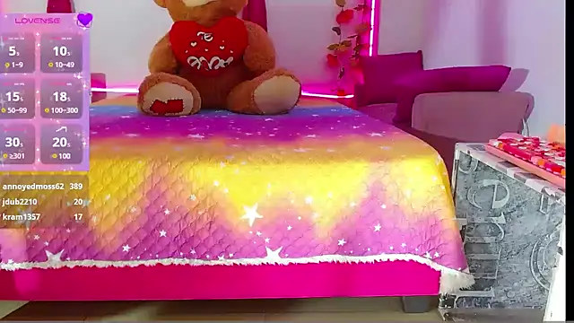 natashakissess online show from December 23, 2024, 6:58 pm