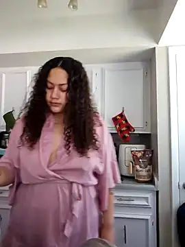 honeeyyy pot online show from December 9, 2024, 7:29 pm