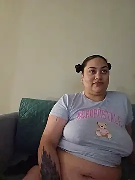 Snapshot of honeeyyy_pot chatting on June 8, 2026, 1:28 am honeeyyy pot online show from June 8, 2026, 1:28 am