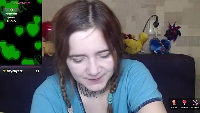 Snapshot of Yours_good_mood chatting on November 2, 2025, 4:04 am Yours good mood online show from November 2, 2025, 4:04 am