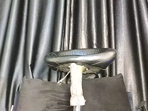 Fuck-Me-Daddyy online show from September 22, 2025, 2:13 am